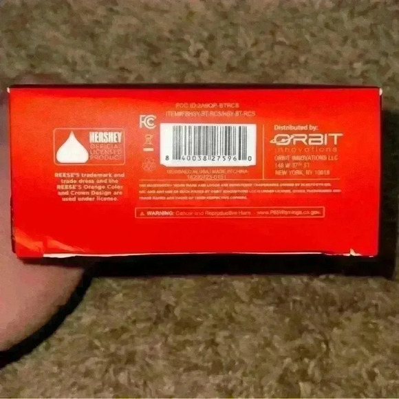 NWT - Reese’s Wireless Bluetooth Speaker Round Chocolate Design - Picture 3 of 4